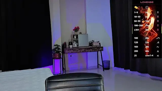 Freechat AmelieAxie on StripChat