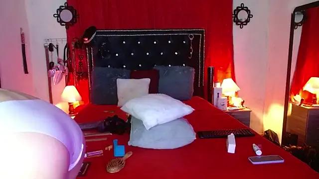 AmelieMartinez — Freechat on StripChat