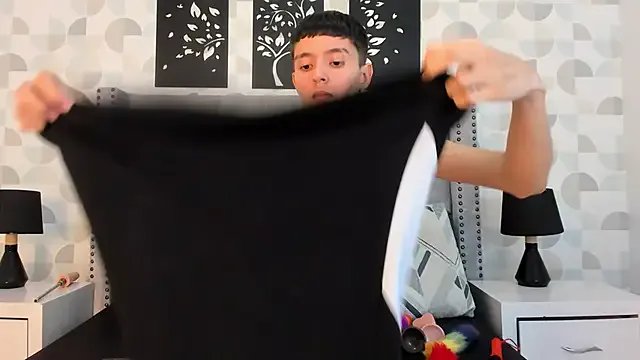 Freechat amely_santana on StripChat