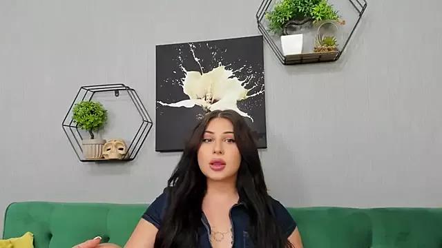 Freechat AnaysDivine on StripChat