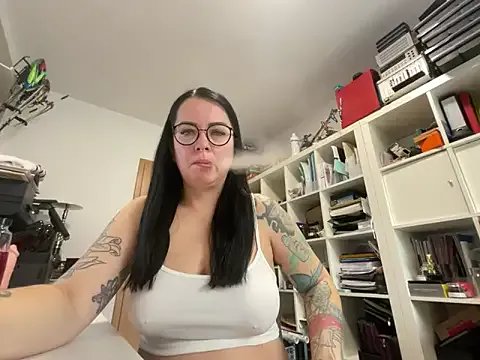 Freechat annalea85 on StripChat