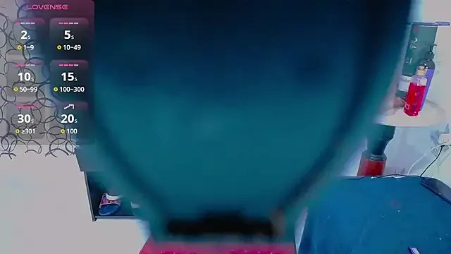 Freechat AntonetteBigCock on StripChat