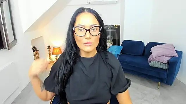 Freechat AnyaEvy on StripChat