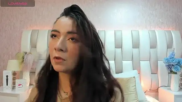 Freechat Ari_lynn_ on StripChat