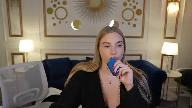 Ariella_Star