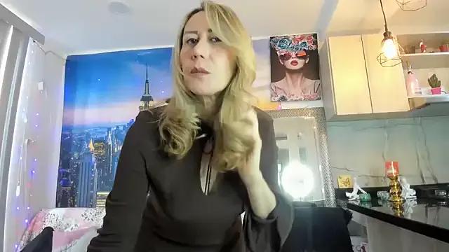 Freechat ashleymilf_1 on StripChat