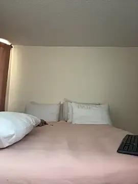 azzahara- — show boobs and dance