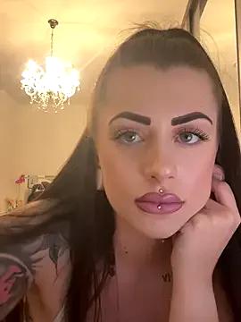 Barbie_1312 — nackt Posen