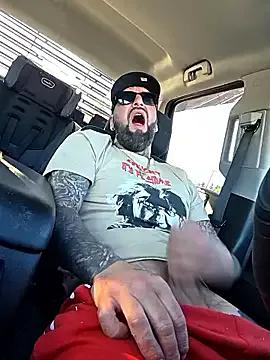 Freechat Beardedtattood on StripChat