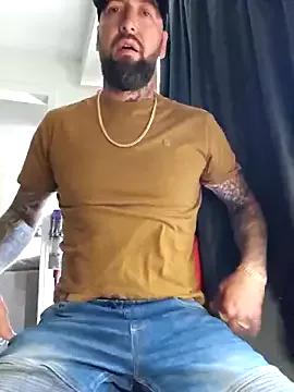 Freechat Beardedtattood on StripChat