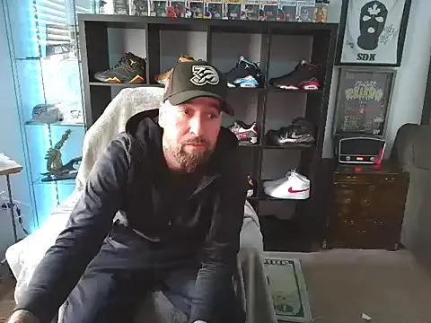 Freechat Beardedtattood on StripChat