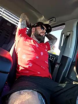 Freechat Beardedtattood on StripChat