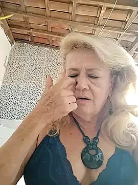 Belladama61 on StripChat 