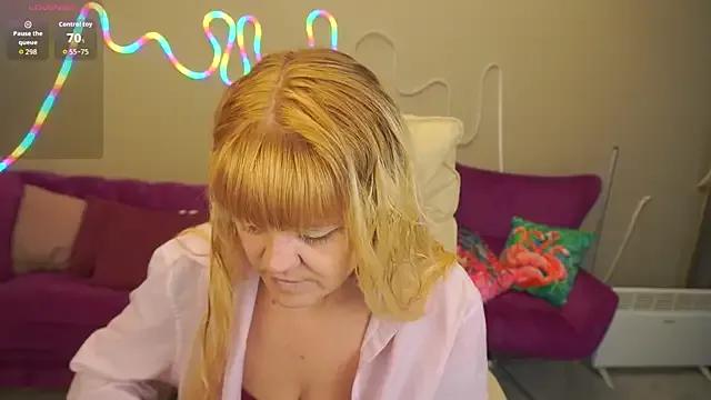 StripChat BellaLaPetit is Freechat BellaLaPetit — Freechat on StripChat