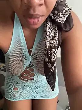 Freechat beverlyxxxx on StripChat