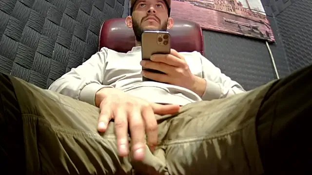 Freechat BigcockedTurk20cm on StripChat