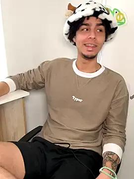 StripChat bigryann23 is Freechat bigryann23 — Huge SQUIRT milk