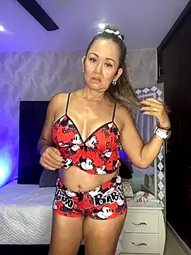 BunnyGlow50 on StripChat