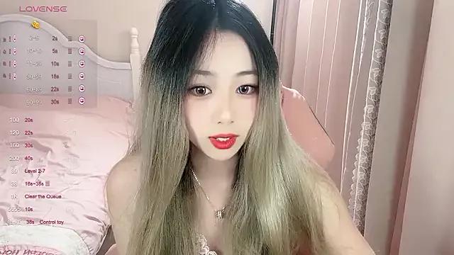 Freechat Caitlyn__ on StripChat