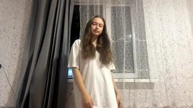 Freechat CharlynDini on StripChat