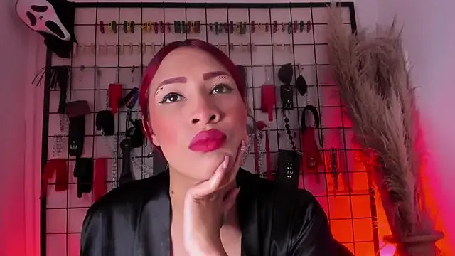 Freechat charrlotte_quinn on StripChat