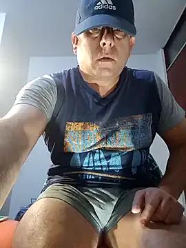 chicoguapo8 on StripChat 