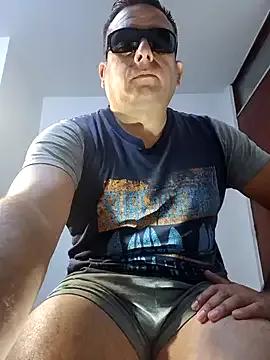 chicoguapo8 on StripChat 