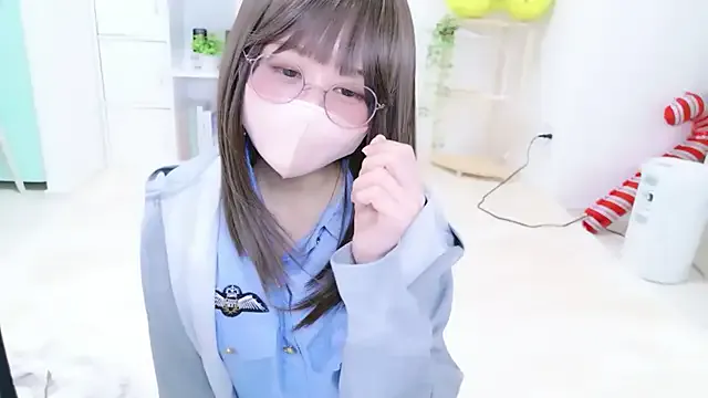chihiro_ri on StripChat