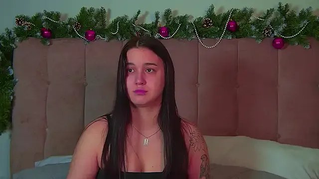 Freechat ChristinaMilton on StripChat