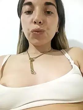 Freechat CrisHot202 on StripChat