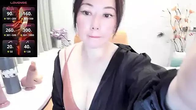 Freechat Crystal_Wings on StripChat