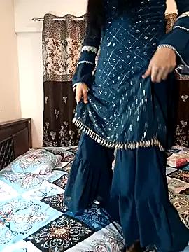 Freechat Cute-Bhavya on StripChat