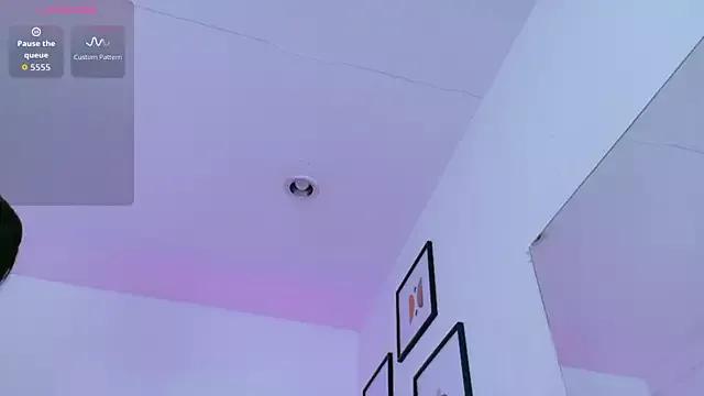 Freechat daddys_little_princesss on StripChat