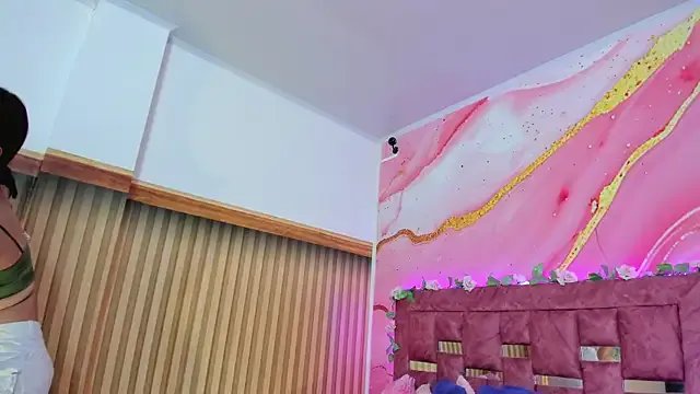 Daisy__rose on StripChat