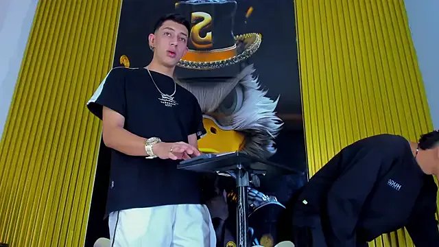 Freechat Dante_Brown1_ on StripChat