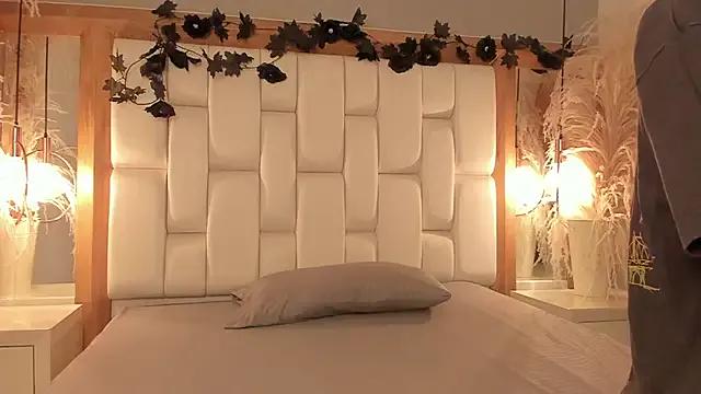 Daphne_And_Roger — Freechat on StripChat