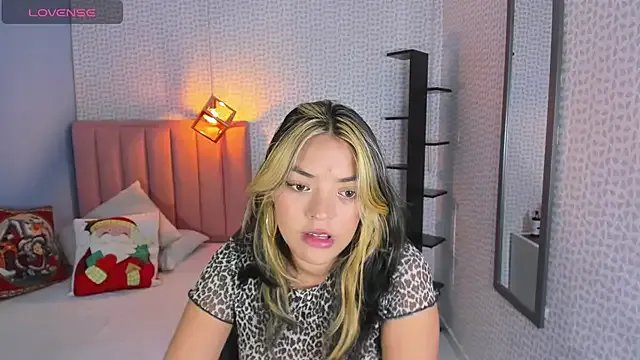 Freechat DENISERICHARD2 on StripChat