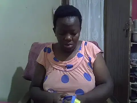 Freechat Ebonyceline on StripChat