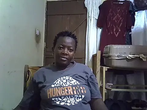 Freechat Ebonyceline on StripChat