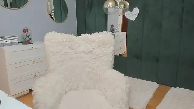 Private ElisaBaxter on StripChat