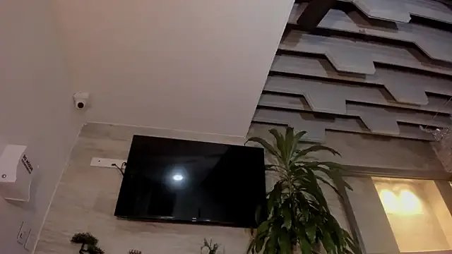 Freechat EllyMiller on StripChat