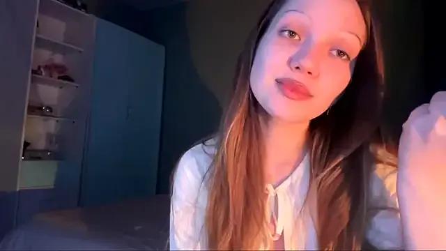 Freechat EmiIyKitty on StripChat