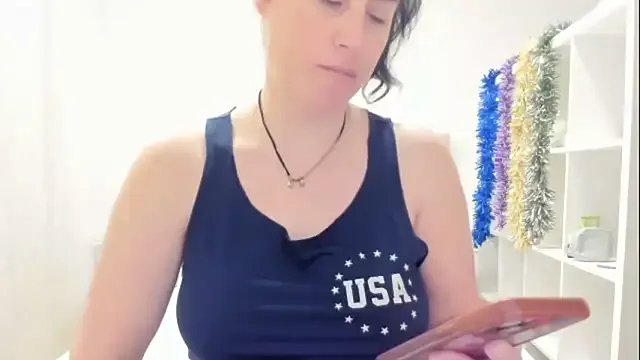 emmita69_ on StripChat 