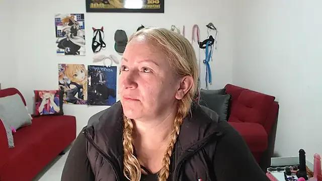 emperabigbootybigass on StripChat 