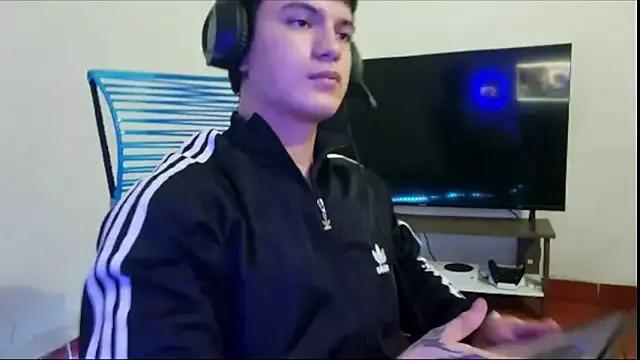 StripChat ErickWalton is Freechat ErickWalton — jerk it off whith oil