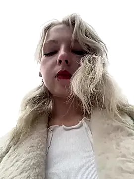 Freechat EveLittleSinner on StripChat