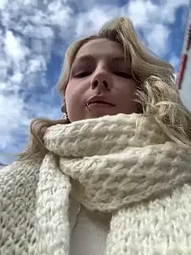 Freechat EveLittleSinner on StripChat