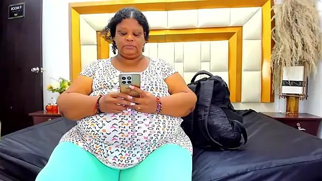 Freechat Exoticbigmandy on StripChat