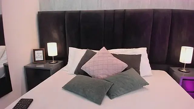 Freechat Freyaa__ on StripChat