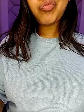 GFndBF — Write the last tipper name on boobs